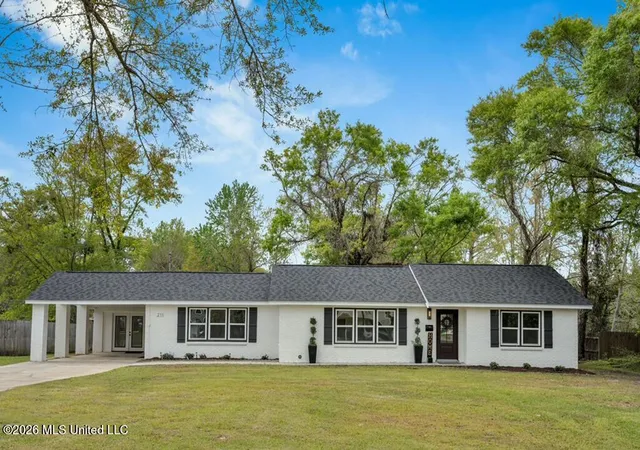 Photo 2 of Single family home for sale at 211 47th Street, Gulfport, MS 39507 | MLS# 4154203 | Listing updated on 2026-07-29