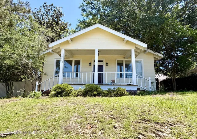 Homes for sale in Brookhaven, MS | 325 S Church St, Brookhaven, MS 39601 | MLS# 4149798