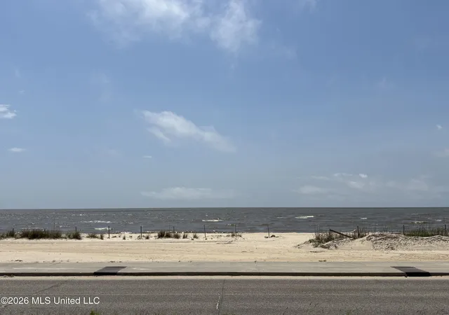 2nd image of 413 N Beach Blvd, Waveland, MS 39576 | MLS# 4149805