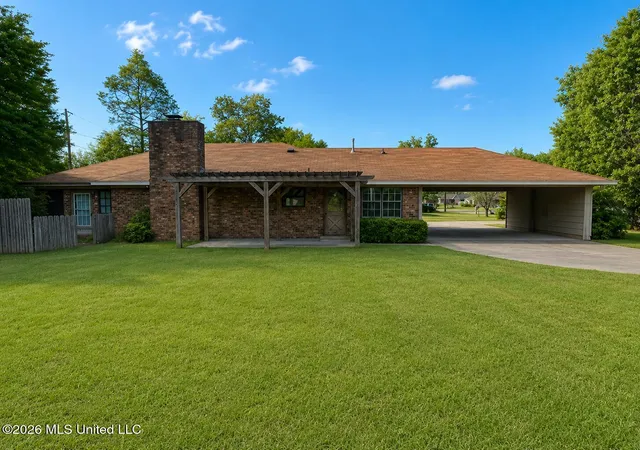 1st image of 901 Tuckaho Dr, Columbus, MS 39702 | MLS# 4150693