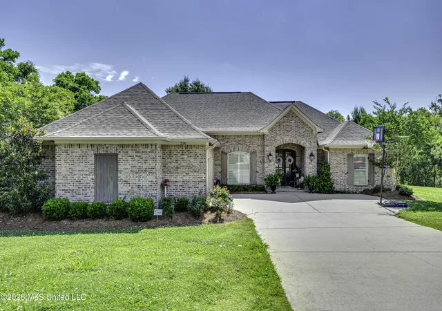 Photo 1 of Single family home for sale at 518 Devereaux Dr, Brandon, MS 39042 | MLS# 4149862 | Listing updated on 2026-05-19