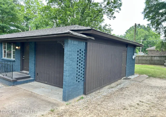 Homes for sale in Senatobia, MS | 303 Crawford St, Senatobia, MS 38668 | MLS# 4149945