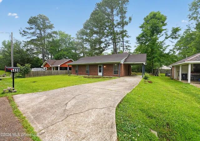 Homes for sale in Jackson, MS | 1438 Summit Ave, Jackson, MS 39212 | MLS# 4151026