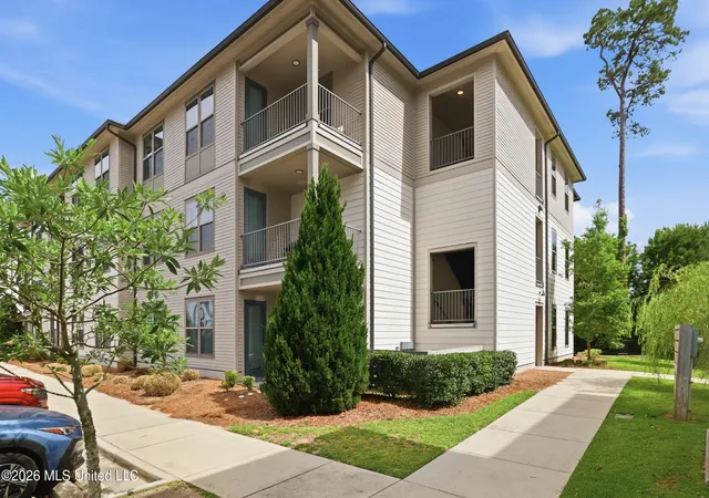 Homes for sale in Ocean Springs, MS | 2501 Bienville Blvd, Ocean Springs, MS 39564 | MLS# 4150208