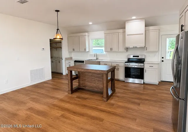 Photo 3 of Sale Pending at 1113 Holland Rd, Lucedale, MS 39452 | MLS# 4149978 | Listing updated on 2026-10-06