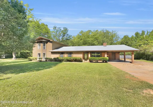 Homes for sale in Carthage, MS | 243 Massey Cir, Carthage, MS 39051 | MLS# 4149987