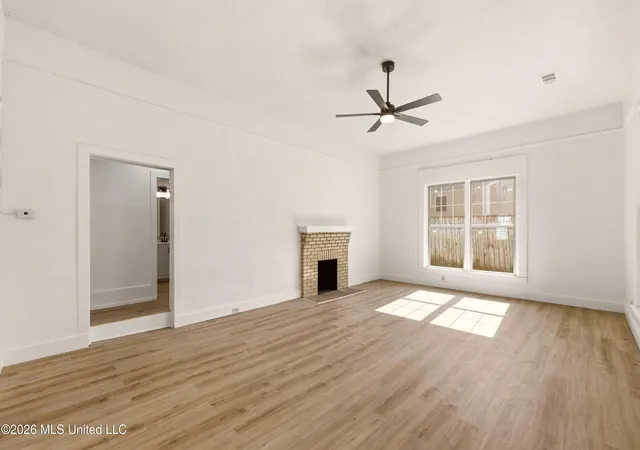 Homes for sale in Holly Springs, MS | 335 E College Ave, Holly Springs, MS 38635 | MLS# 4150721