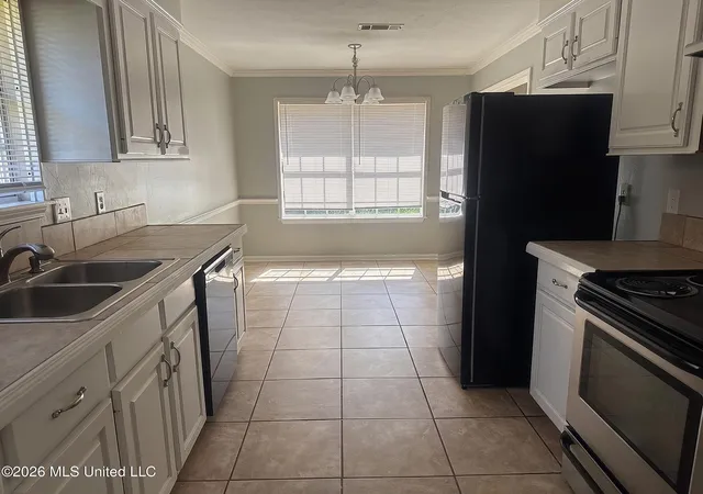 Photo 3 of Sale Pending at 140 Willow Oak Ln, Brandon, MS 39047 | MLS# 4150492 | Listing updated on 2026-09-18