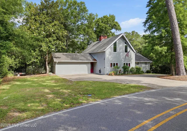 3rd image of 6825 Shore Dr, Ocean Springs, MS 39564 | MLS# 4150163