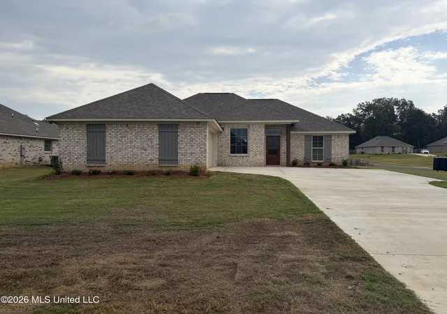 Photo 1 of Single family home for sale at 144 Madisonville Dr, Canton, MS 39046 | MLS# 4150154 | Listing updated on 2026-08-31