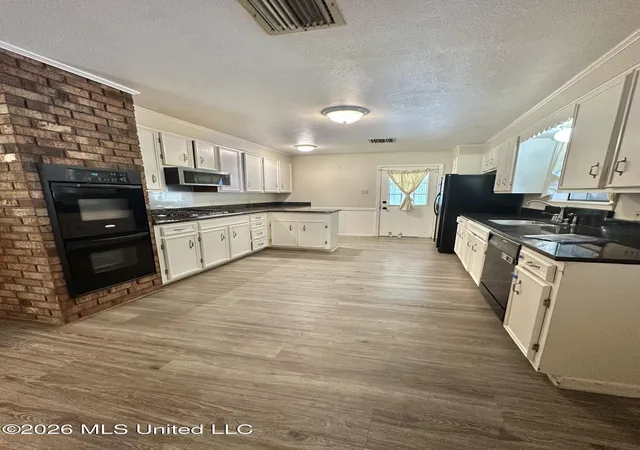 Homes for sale in Natchez, MS | 116 Rollingwood Dr, Natchez, MS 39120 | MLS# 4150530