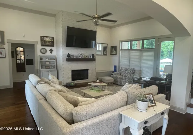 Photo 3 of Single family home for sale at 9904 Timber Cvs, Olive Branch, MS 38654 | MLS# 4150221 | Listing updated on 2026-09-01