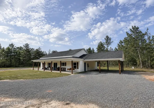 Homes for sale in Lucedale, MS | 221 Phyllis Ln, Lucedale, MS 39452 | MLS# 4150229
