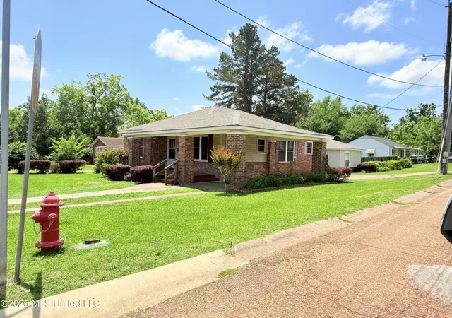 Homes for sale in Crystal Springs, MS | 400 Newton St, Crystal Springs, MS 39059 | MLS# 4150311