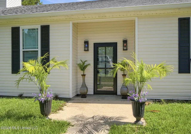 Photo 3 of Single family home for sale at 6043 Holly Dr, Bay Saint Louis, MS 39520 | MLS# 4150511 | Listing updated on 2026-07-18