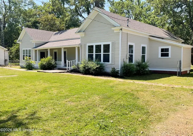 Photo 2 of Single family home for sale at 1111 2nd Street, Inverness, MS 38753 | MLS# 4152314 | Listing updated on 2026-09-11