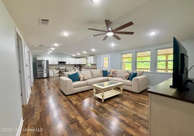 Photo 2 of Single family home for sale at 2109 Pascagoula River Dr, Lucedale, MS 39452 | MLS# 4150501 | Listing updated on 2026-09-03