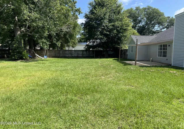 Photo 3 of Single family home for sale at 11121 Bayview Ln, Biloxi, MS 39532 | MLS# 4150360 | Listing updated on 2026-09-29