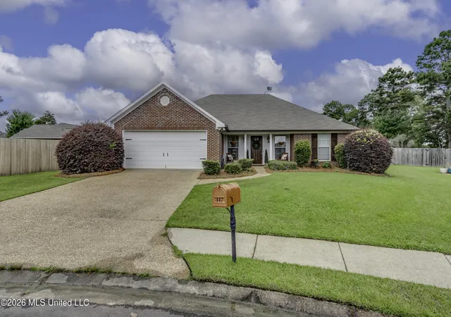 Homes for sale in Brandon, MS | 317 Greensboro Dr, Brandon, MS 39047 | MLS# 4150373