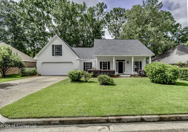 Homes for sale in Ridgeland, MS | 434 Autumn Creek Dr, Ridgeland, MS 39157 | MLS# 4150396