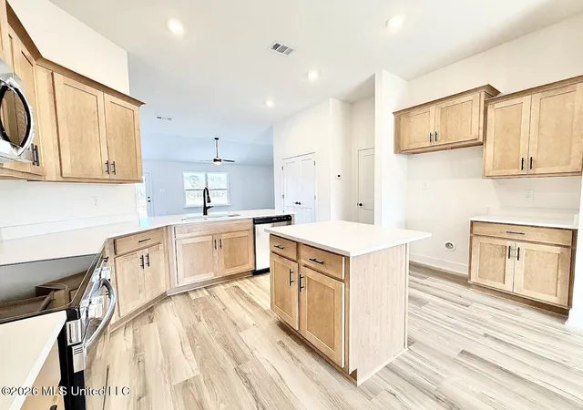 5th image of 14142 Hartland Dr, Gulfport, MS 39503 | MLS# 4150423