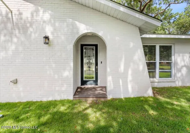 Photo 3 of Single family home for sale at 5913 David Davis Pl, Ocean Springs, MS 39564 | MLS# 4150443 | Listing updated on 2026-08-16