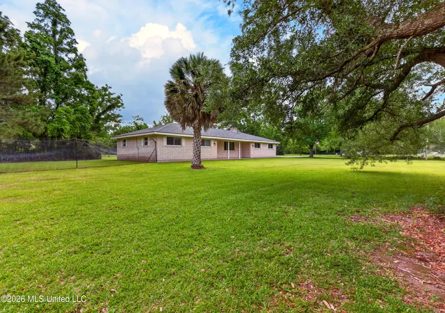 Homes for sale in Bay Saint Louis, MS | 8374 Lakeshore Rd, Bay Saint Louis, MS 39520 | MLS# 4150648