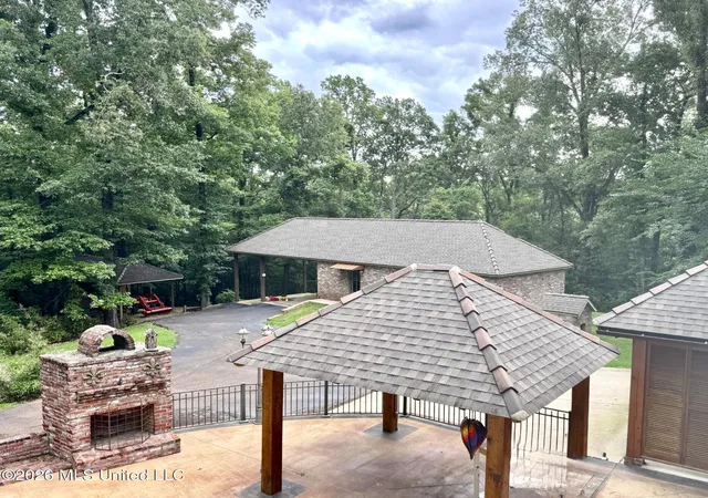 Homes for sale in Natchez, MS | 49 Stirling Rd, Natchez, MS 39120 | MLS# 4150450