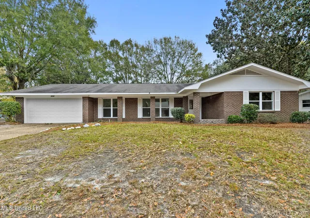 Homes for sale in Ocean Springs, MS | 6104 Gruich Cir, Ocean Springs, MS 39564 | MLS# 4150656
