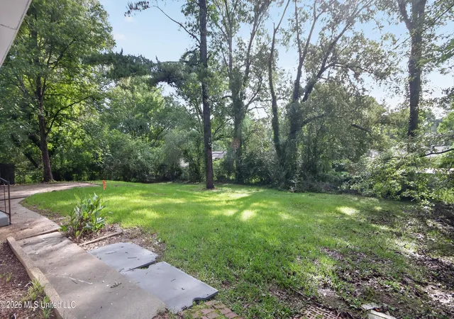 Homes for sale in Jackson, MS | 2738 Woodside Dr, Jackson, MS 39204 | MLS# 4151661
