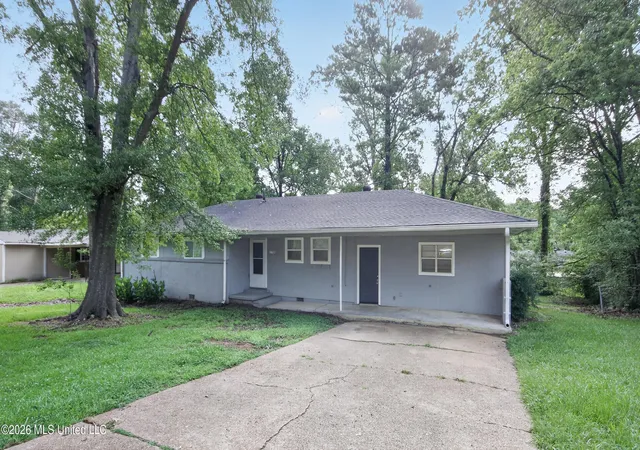Homes for sale in Jackson, MS | 2738 Woodside Dr, Jackson, MS 39204 | MLS# 4151661