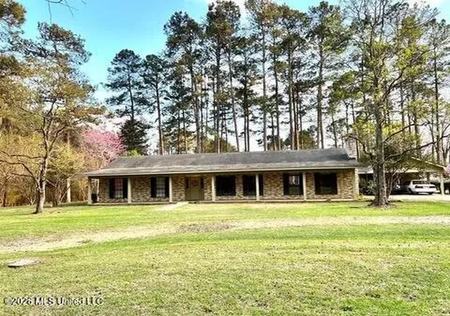 Homes for sale in Centreville, MS | 2216 Cane Creek Rd, Centreville, MS 39631 | MLS# 4150508