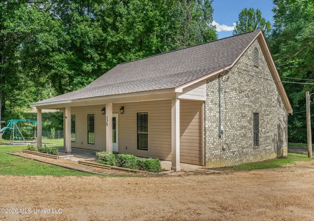 Homes for sale in Sarah, MS | 775 Flag Lake Rd, Sarah, MS 38665 | MLS# 4150643