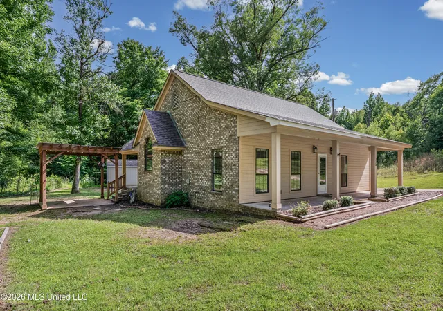 Homes for sale in Sarah, MS | 775 Flag Lake Rd, Sarah, MS 38665 | MLS# 4150643
