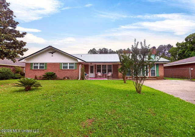 Photo 1 of Single family home for sale at 35 Fleetwood Dr, Gulfport, MS 39503 | MLS# 4150577 | Listing updated on 2026-09-07