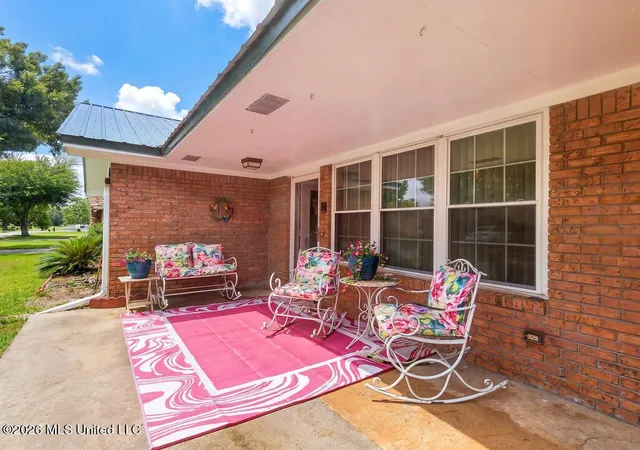 Photo 3 of Single family home for sale at 35 Fleetwood Dr, Gulfport, MS 39503 | MLS# 4150577 | Listing updated on 2026-09-07