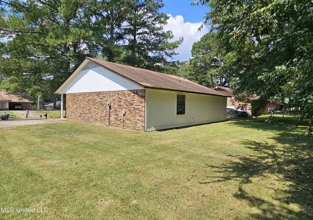 Photo 2 of Sale Pending at 2336 Princess Pine Dr, Jackson, MS 39212 | MLS# 4150625 | Listing updated on 2026-09-14