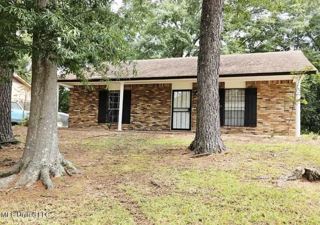Photo 3 of Sale Pending at 2336 Princess Pine Dr, Jackson, MS 39212 | MLS# 4150625 | Listing updated on 2026-09-14