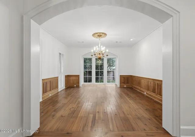 Photo 3 of Single family home for sale at 6 Pecan Holw Dr, Jackson, MS 39211 | MLS# 4150707 | Listing updated on 2026-09-11