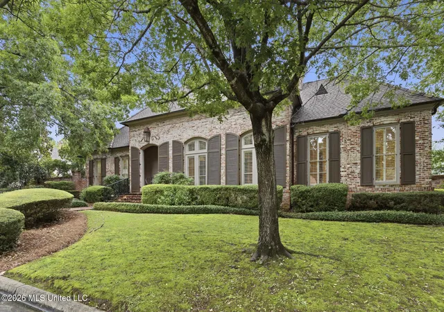 Photo 66 of Single family home for sale at 6 Pecan Holw Dr, Jackson, MS 39211 | MLS# 4150707 | Listing updated on 2026-09-11