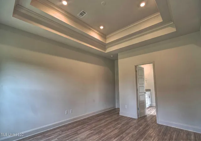 2nd image of 303 Castlewood Cir, Canton, MS 39046 | MLS# 4150698