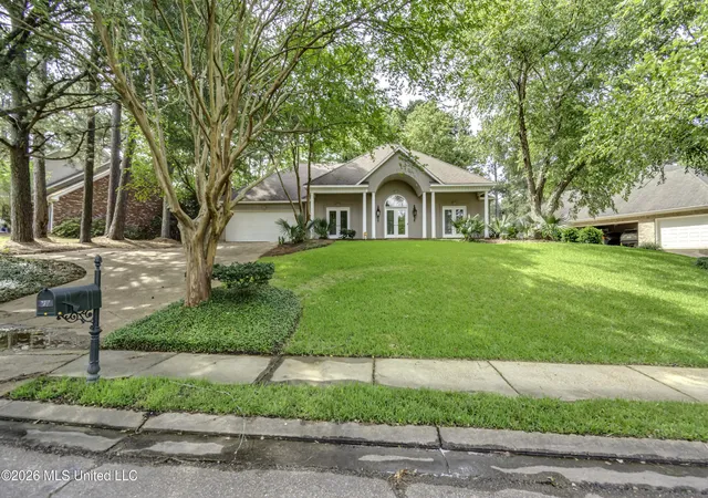 Photo 1 of Single family home for sale at 137 Whisper Lake Blvd, Madison, MS 39110 | MLS# 4151615 | Listing updated on 2026-09-29