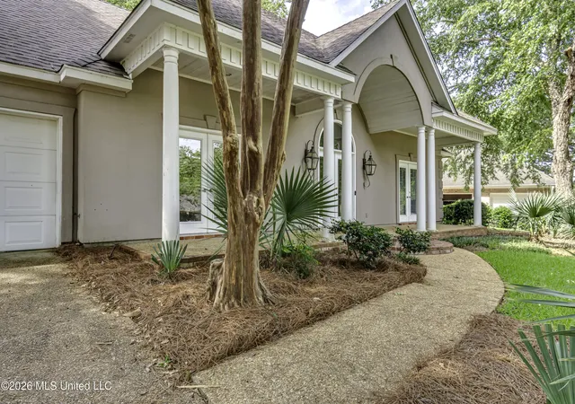 Photo 4 of Single family home for sale at 137 Whisper Lake Blvd, Madison, MS 39110 | MLS# 4151615 | Listing updated on 2026-09-29