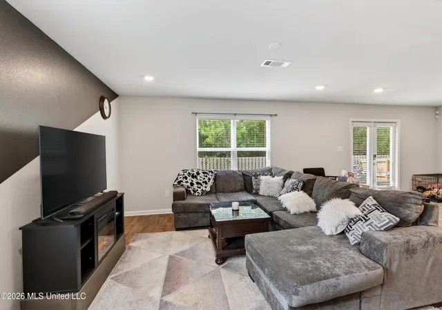 Photo 3 of Single family home for sale at 2016 Napoleon St, Ocean Springs, MS 39564 | MLS# 4152775 | Listing updated on 2026-08-20