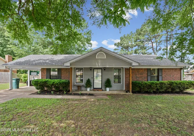 Photo 3 of Sale Pending at 203 Lanelle Cvs, Senatobia, MS 38668 | MLS# 4150769 | Listing updated on 2026-08-20