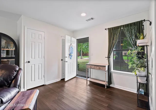 Photo 3 of Sale Pending at 203 Lanelle Cvs, Senatobia, MS 38668 | MLS# 4150769 | Listing updated on 2026-08-20