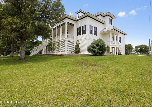 Homes for sale in Waveland, MS | 300 S Beach Blvd, Waveland, MS 39576 | MLS# 4151036