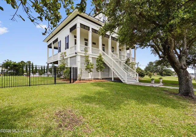 Homes for sale in Waveland, MS | 300 S Beach Blvd, Waveland, MS 39576 | MLS# 4151036