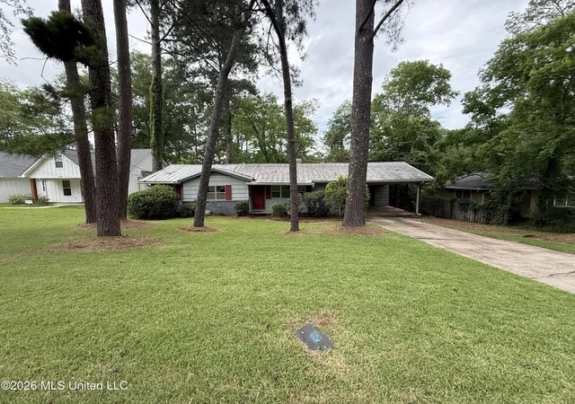 Photo 3 of Single family home for sale at 1726 Winchester St, Jackson, MS 39211 | MLS# 4150999 | Listing updated on 2026-09-14