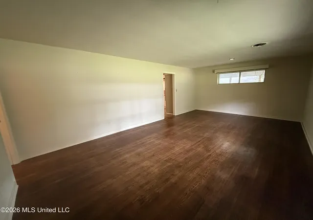 Photo 4 of Single family home for sale at 1726 Winchester St, Jackson, MS 39211 | MLS# 4150999 | Listing updated on 2026-09-14